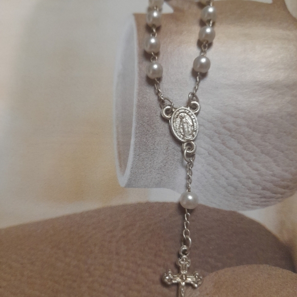 Rosary- One Decade Pearl Rosary - Picture 6 of 6